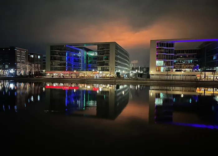 Penthouse-wohnung Am Innenhafen * 杜伊斯堡